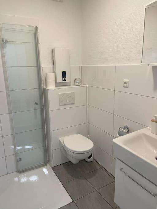 Gemuetliches Apartment In Duisburg Bagian luar foto