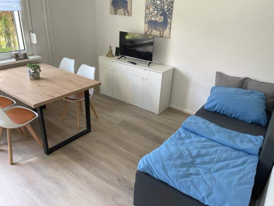 Gemuetliches Apartment In Duisburg Bagian luar foto